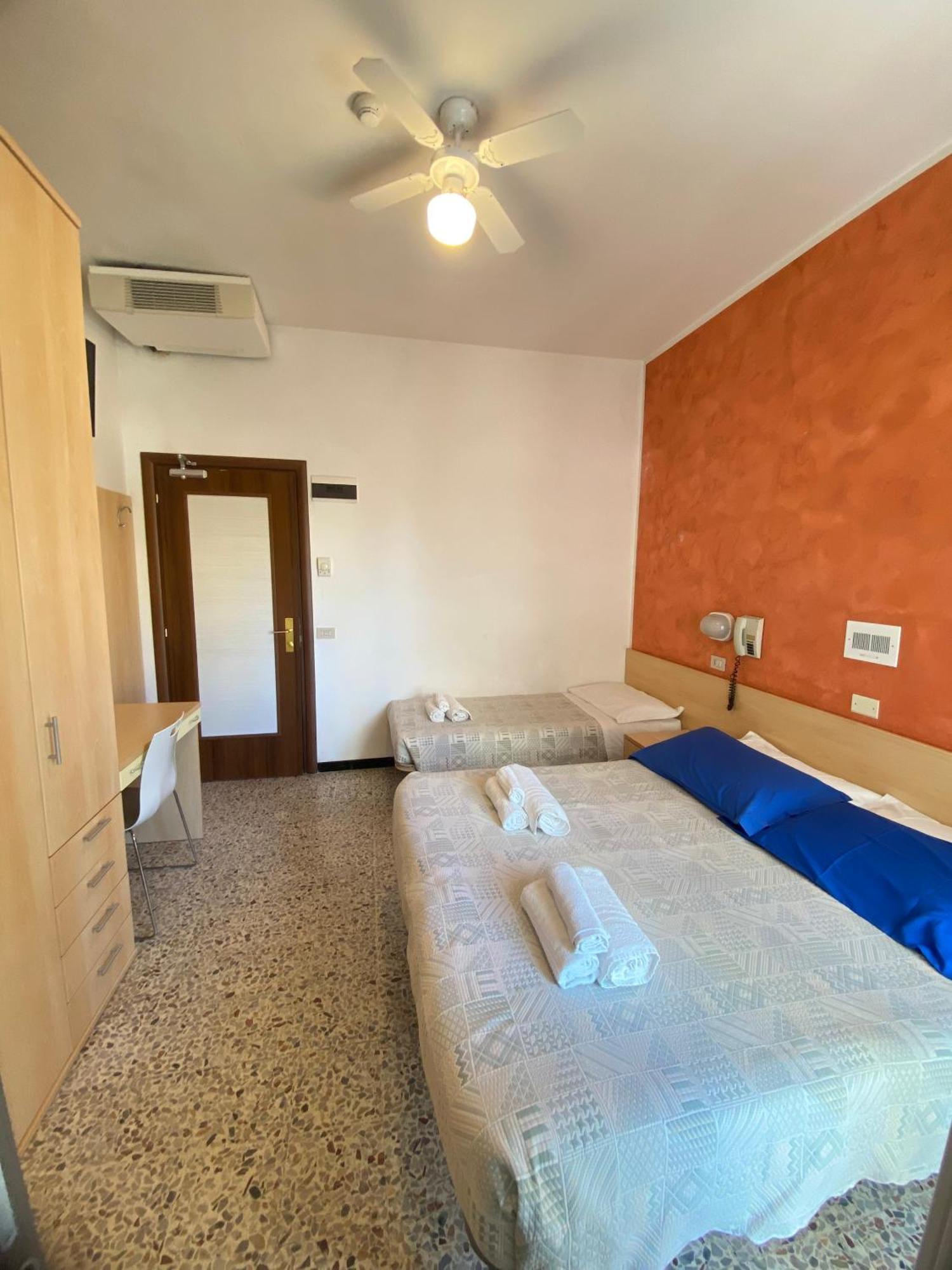 Hotel Loretta Rimini Eksteriør bilde