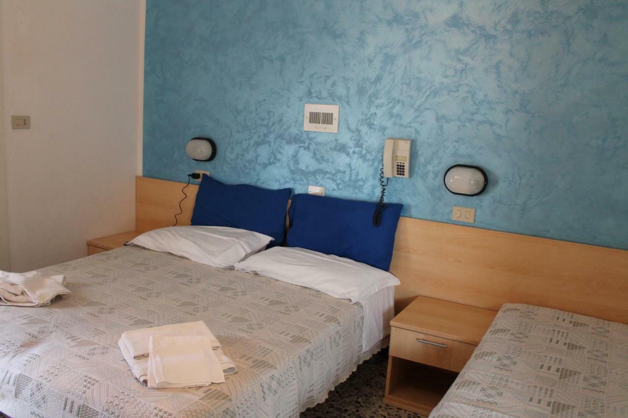 Hotel Loretta Rimini Eksteriør bilde